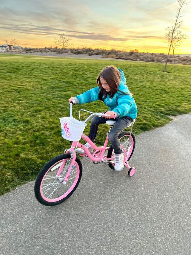 JOYSTAR Manteca 20" Banana Seat Girls Bike - JOYSTARBIKE